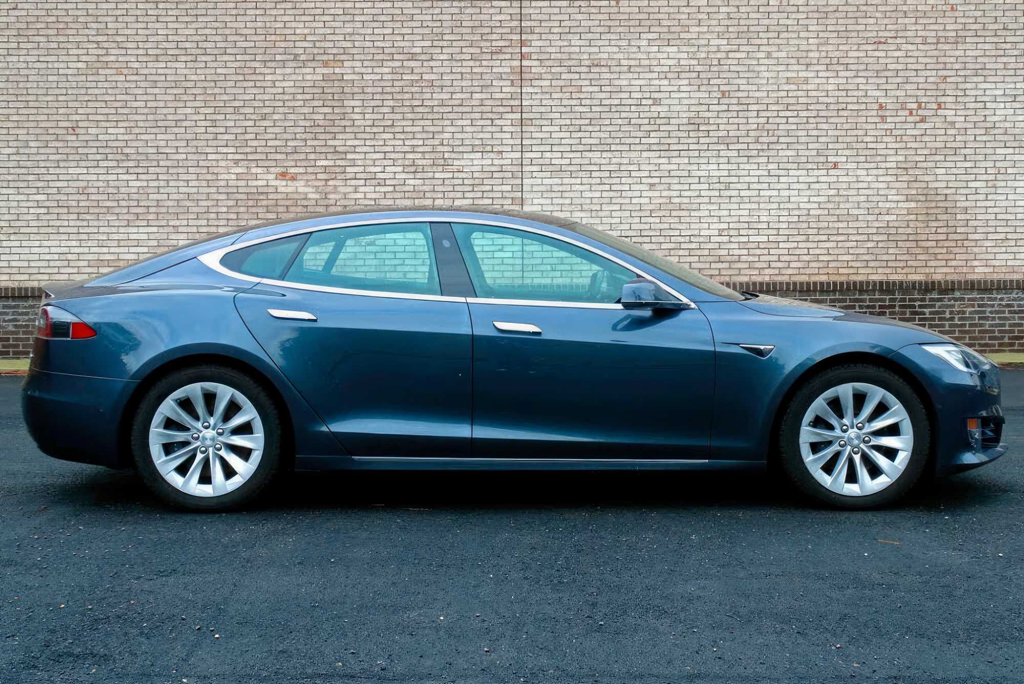 2018 Tesla Model S 75D