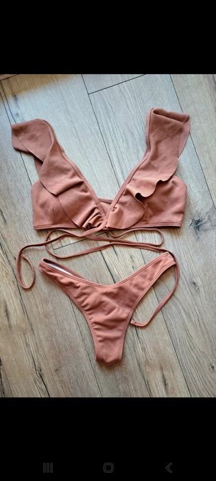 Strój kąpielowy prążkowany