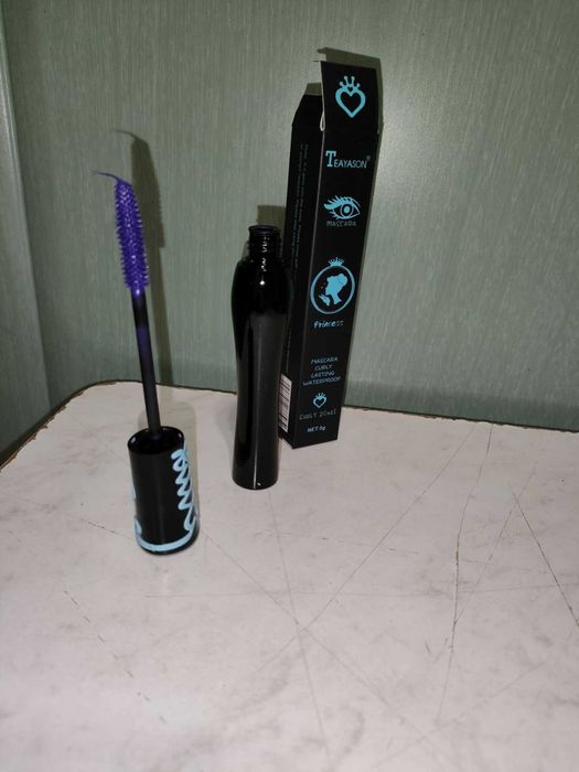 fioletowy tusz mascara do rzęs nowa