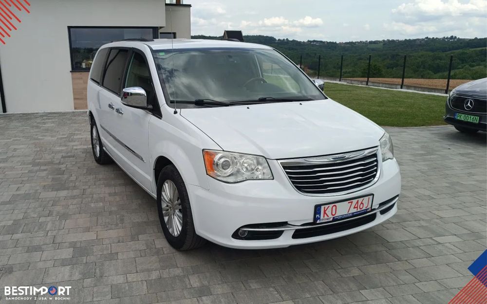 Chrysler Town & Country wersja LIMITED 3.6L V6 PENTASTAR 283KM 2014 7-osobowy BIAŁY - od ręki!