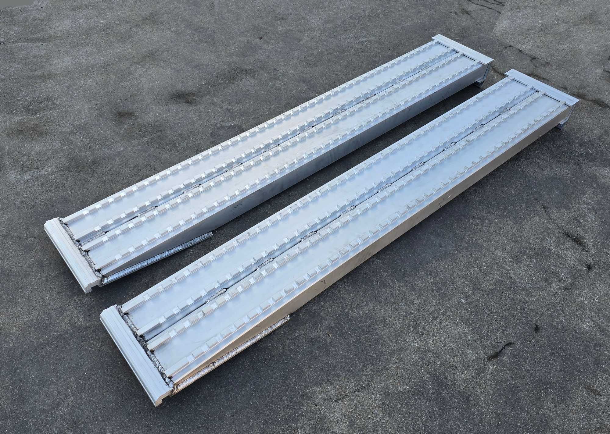 Najazdy aluminiowe PROFESSIONAL 2800x300x120mm mocowanie dolne 9,6 t.
