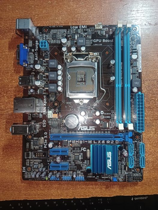 Продаю материнську плату Asus p8h61-m lx3. R2.0 гарантія 5 місяців