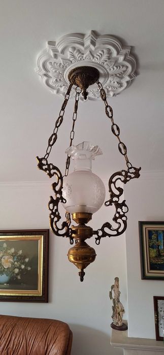 Lustre com campânula - antigo