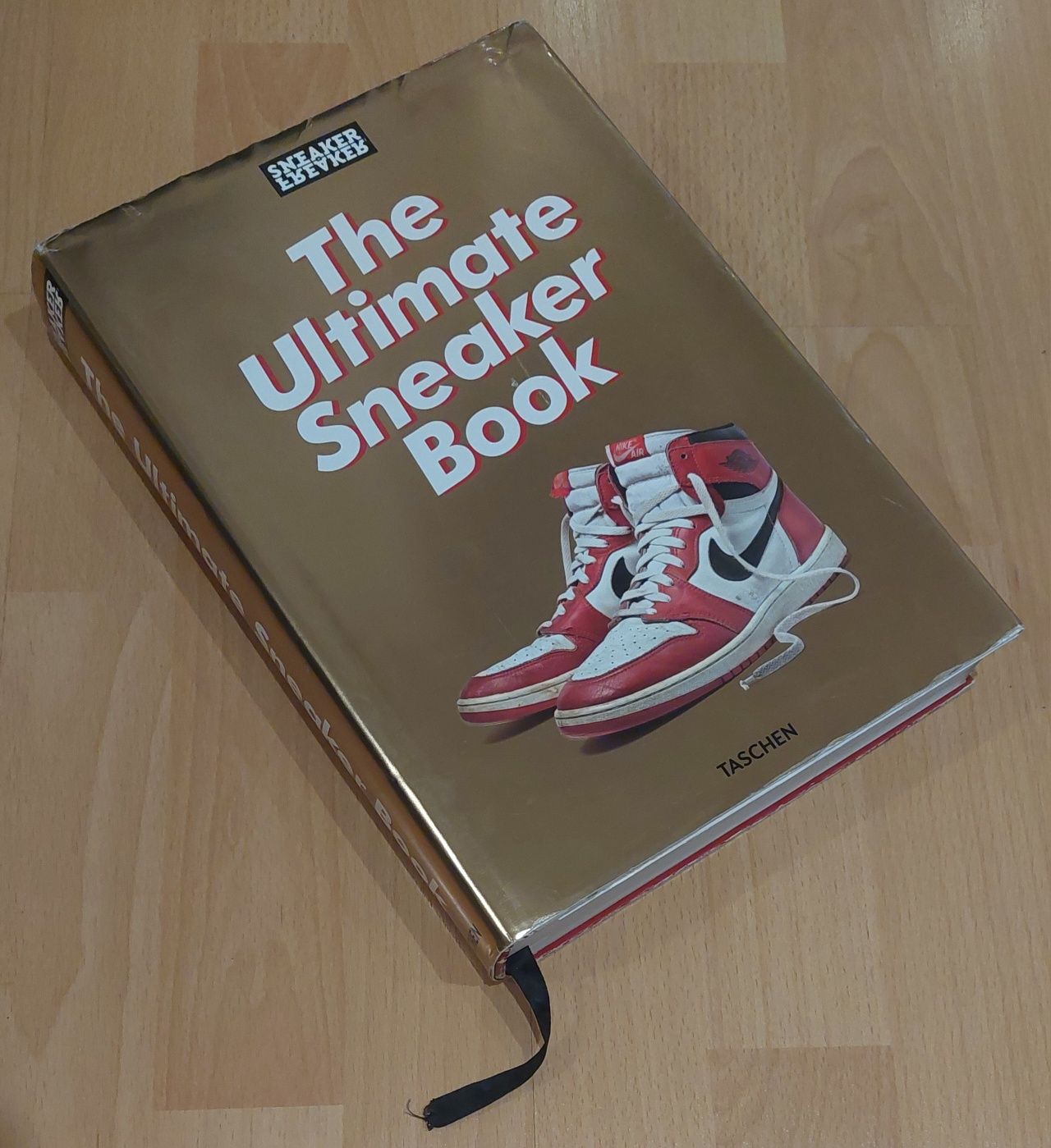 The Ultimate Sneaker Book