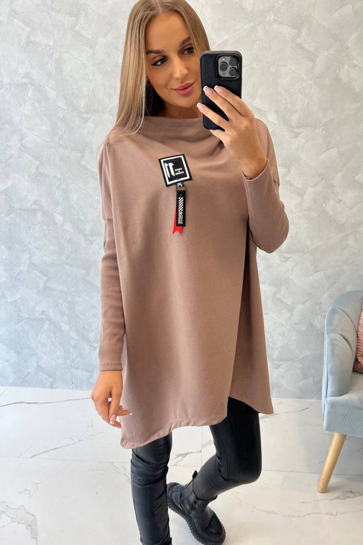 Bluza oversize z asymetrycznymi bokami mocca UNI