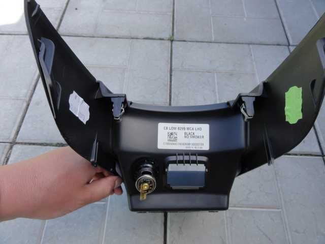 Консоль Ford Fiesta Форд Фиеста