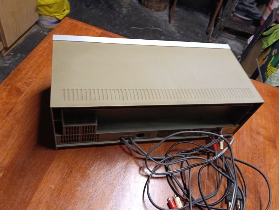 Witam sprzedam magnetofon technixs