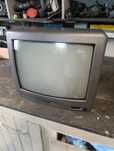 TV convencional pequena