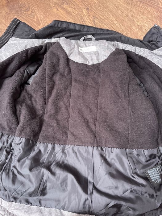 Kurtka na jesień zimę dla chłopca H&M 116-122 cm ciepła Szaro-czarna