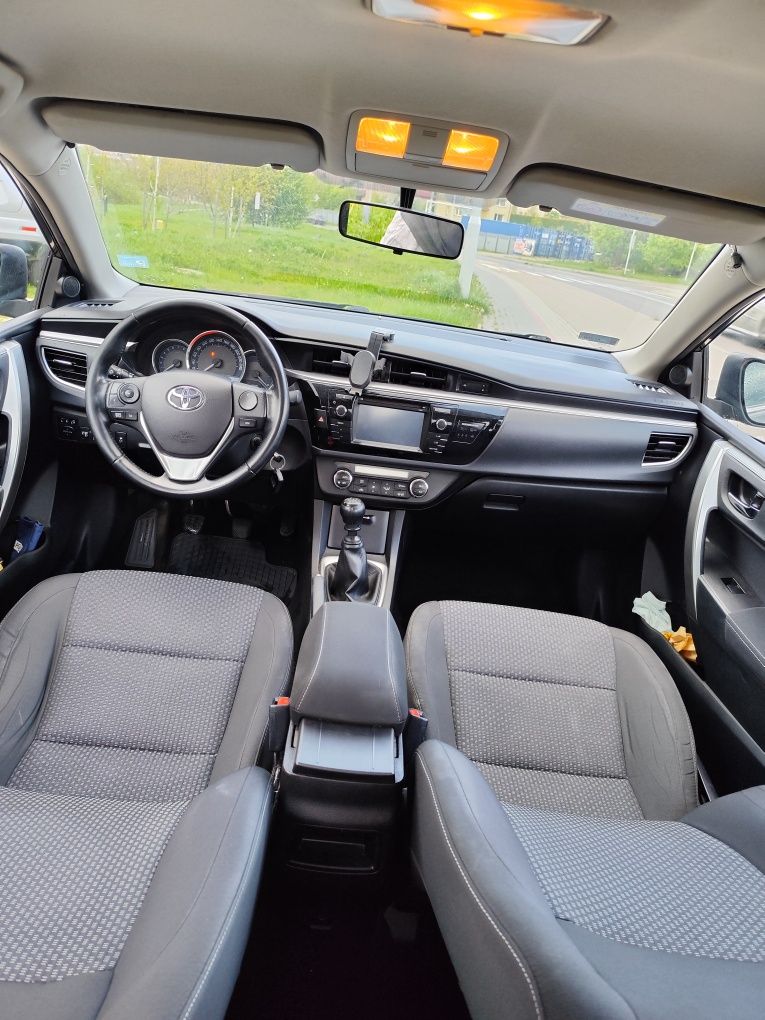 Toyota Corolla 1,6 benz 2015  SALON POLSKA LPG