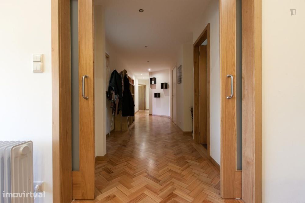 Quarto - localizado em Miragaia Porto