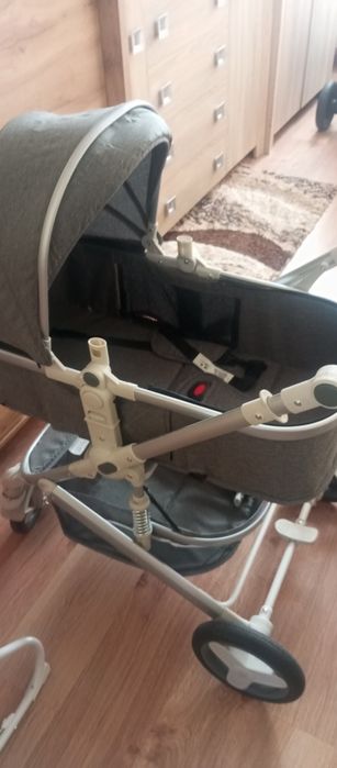 Wózek spacerowy plus nosidełko