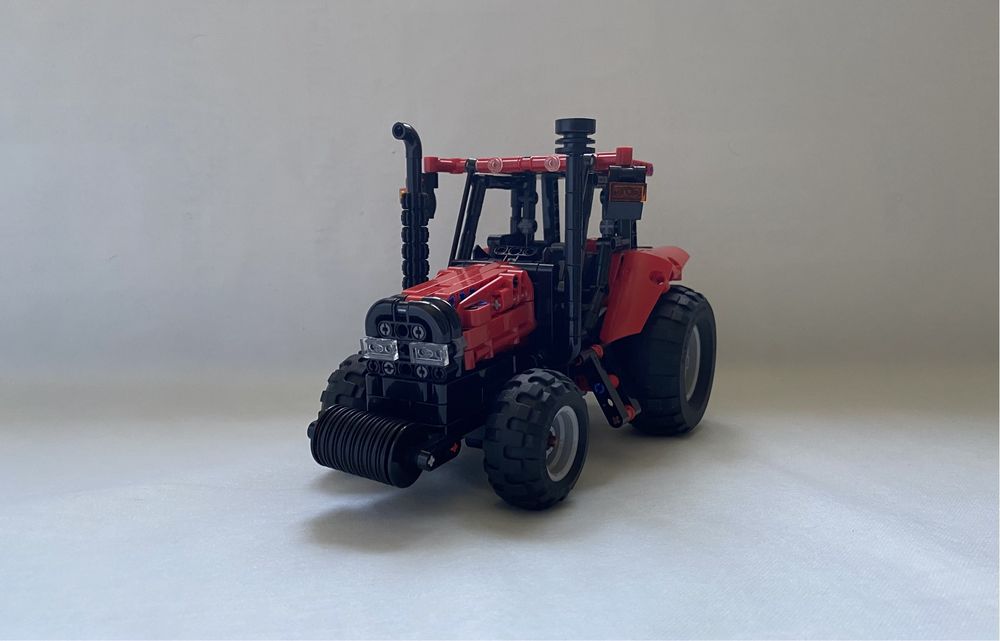 Model ciągnika własnej roboty ze zdalnym sterowaniem. Traktor