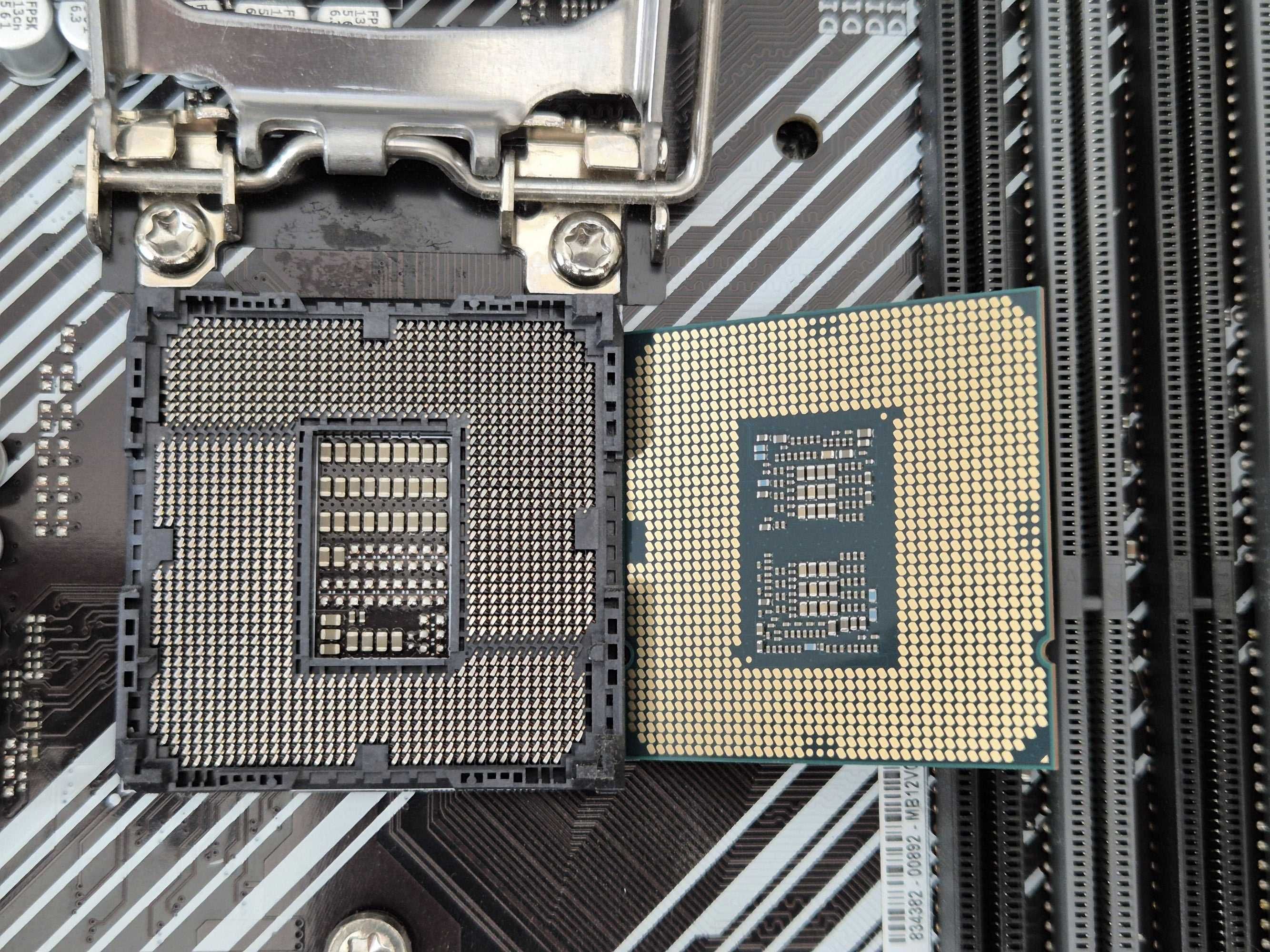 s1200 потужний сет Intel Core i7-10700F 8я\16п 4.8G+ASUS Z490. TradeIN
