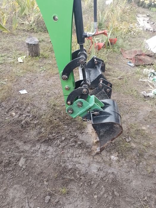 Продам мініескаватор  мд4 +