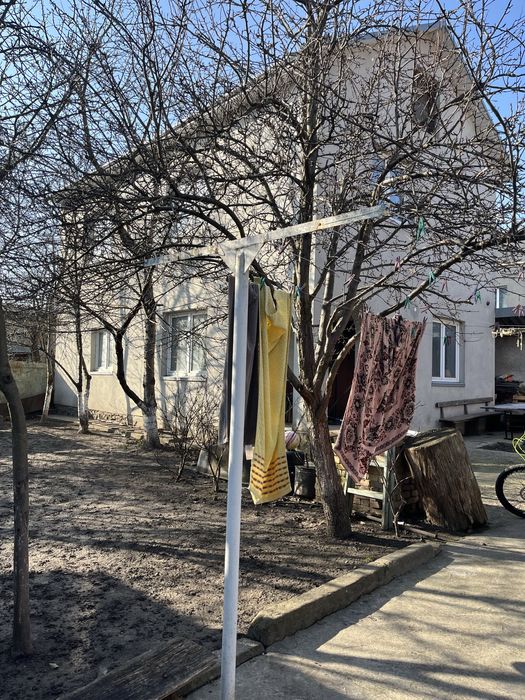 Продається домогосподарство в центральній частині м.Тернополя.