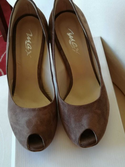 Sapatos salto compensado 38 NOVOS na caixa toupeira promoção