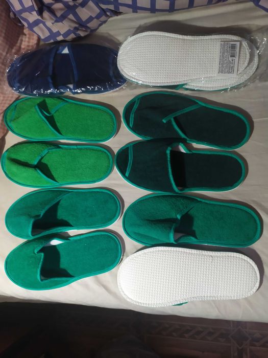 Тапочки гостевые домашние.Новые по стельке 26,5 см