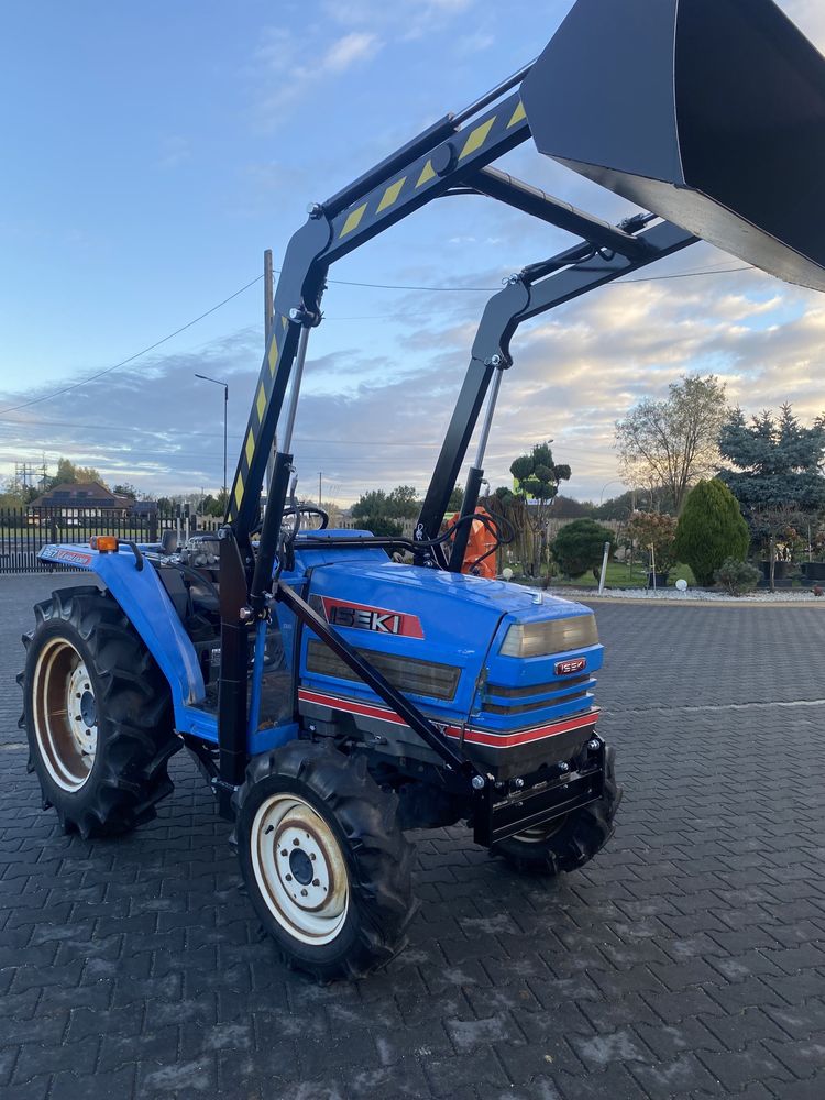 Mini Traktor Iseki TA267F 26km 4x4 z ładowaczem czołowym tur