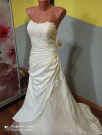 Стоковое свадебное платье с биркой