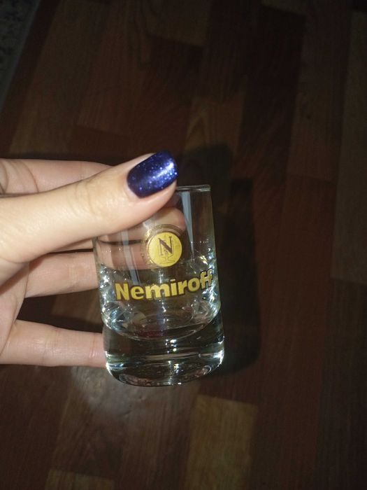 Продам рюмки,пивные кружки лотом