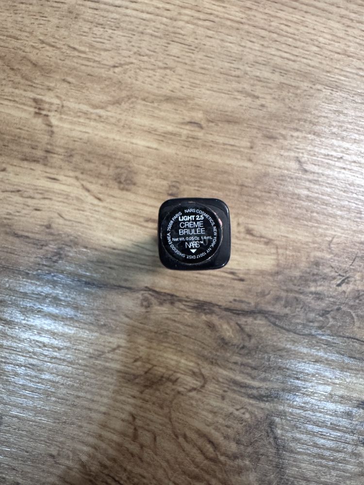 Nars консилер mini , Creme Brulee, Light 2.5