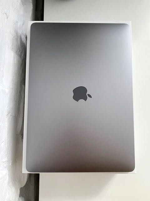 Laptop MacBook Air 13 13,3 " Apple M1 16 GB / 256 SSD space grey