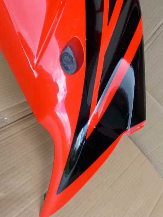 Honda CBR 1000 sc57 '06-07r OWIEWKA prawa