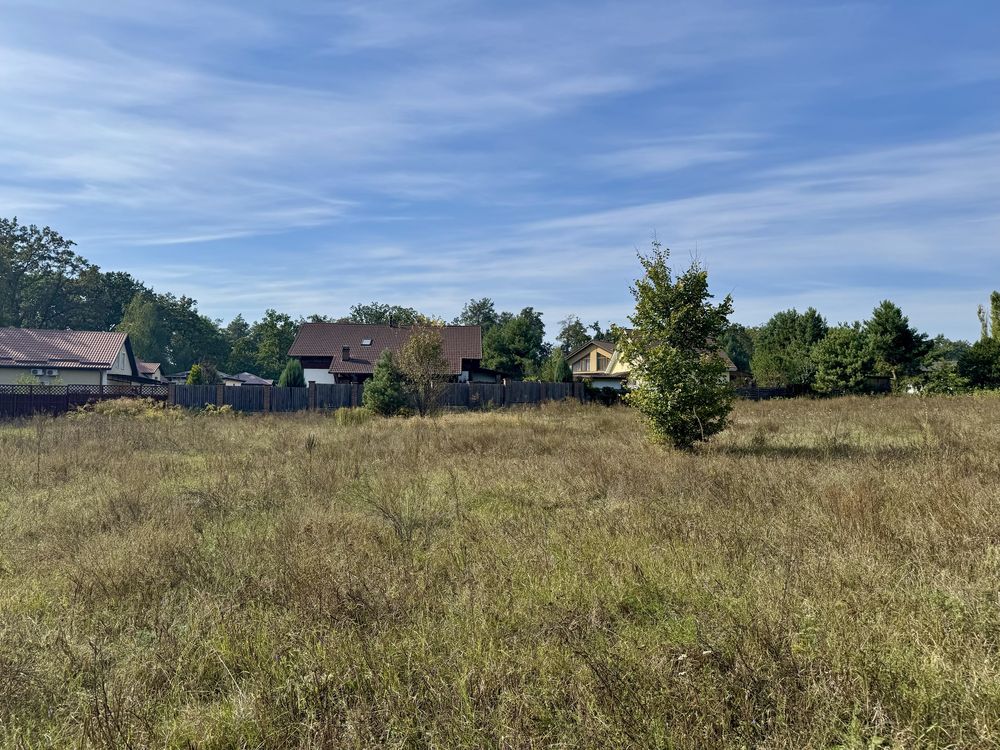Продам участок. Круглик, котеджный городок, лес, озеро!