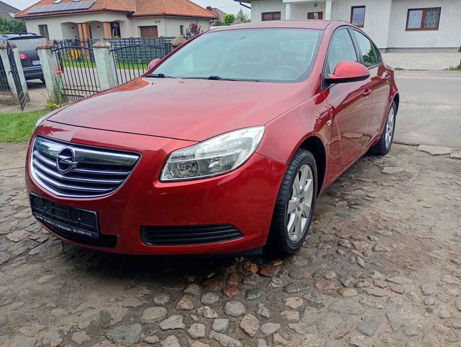 Świeżo sprowadzony przygotowany do rejestracji opel Insignia 1.8 ben