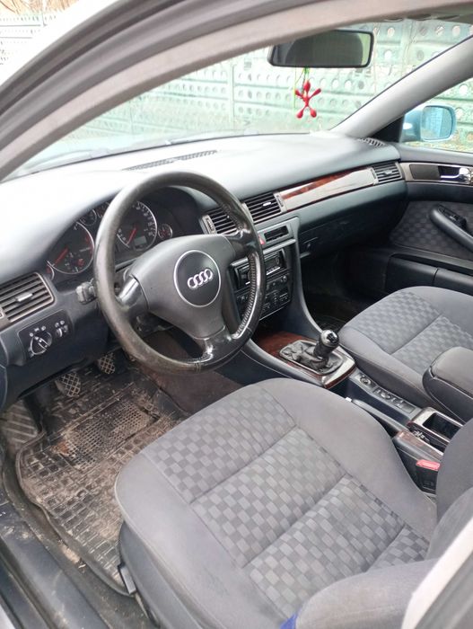 Автомобіль Audi A6 C5