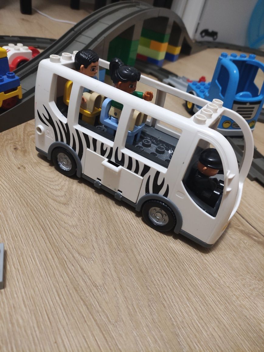 Zestawy LEGO Duplo, tory i pociąg