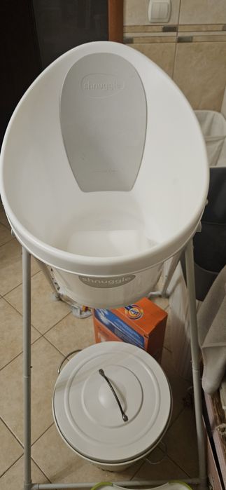 Wanienka ze stojakiem shnuggle dla niemowląt