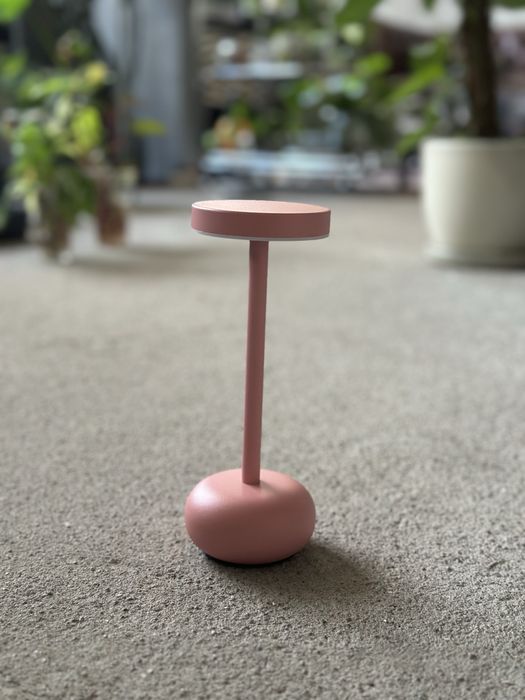 Retro lampa metalowa lampka nocna różowa Modern Design Space Age UFO