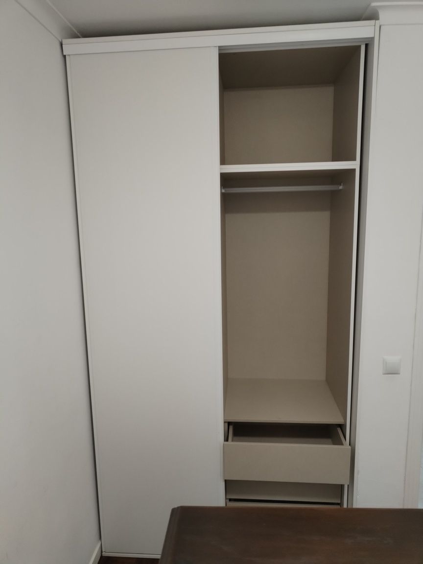 Carpintaria T.T Fábrica de cozinhas e Roupeiros por Medida de Excelênc