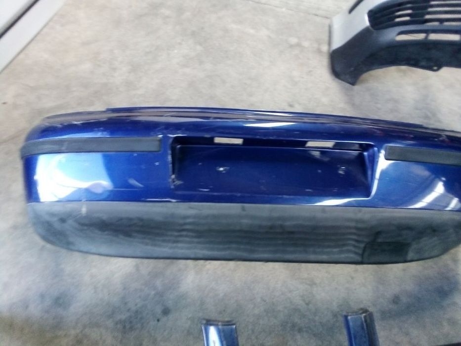 Para choques traseiro Seat Leon 2000