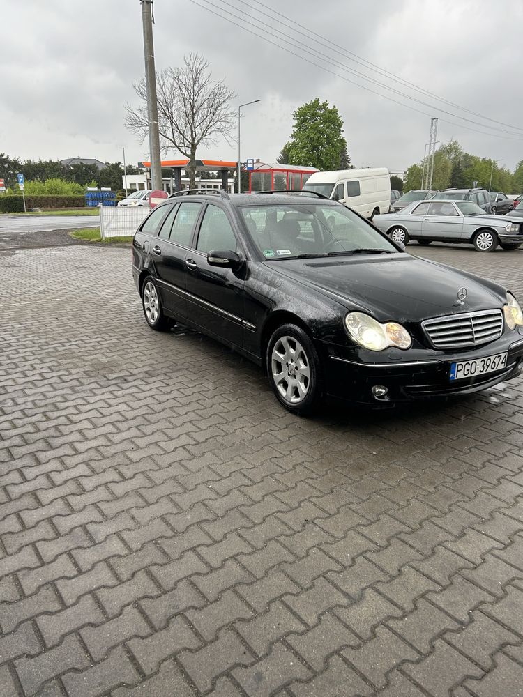 Mercedes klasa C 2007 zarejestrowany klima