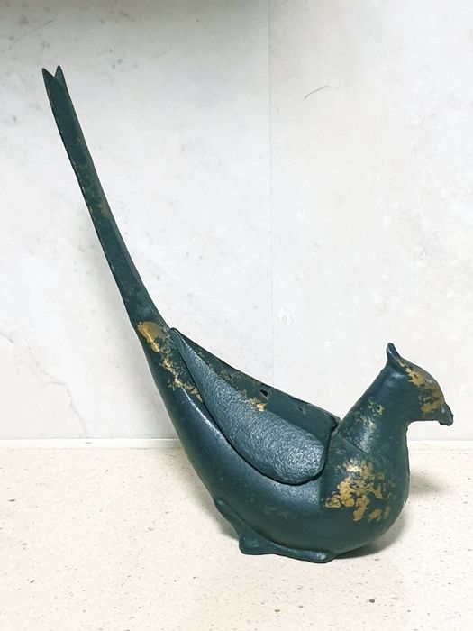 Fantastico queimador de incensos japonês em ferro de fundição