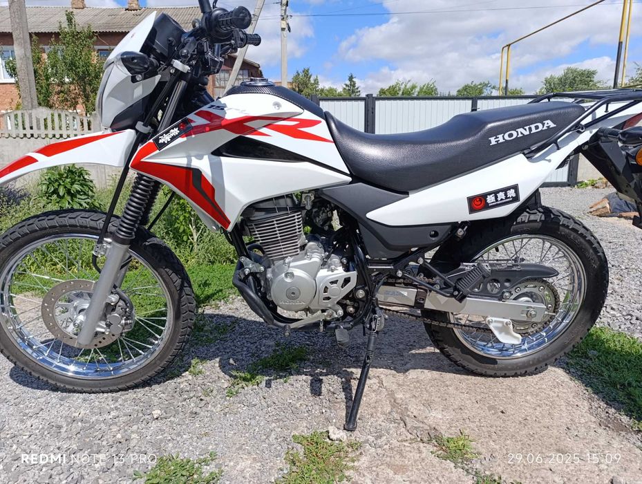 Мотоцикл Honda XR150l