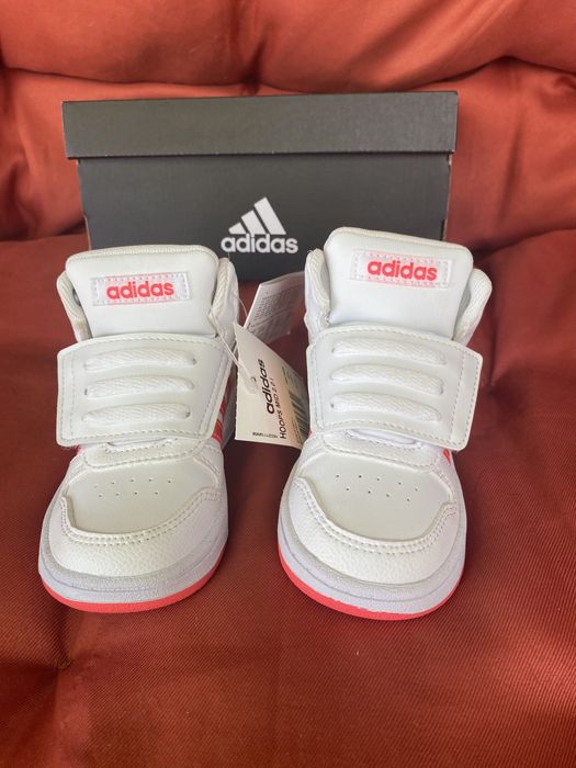 Tenis Lindissimos Adidas Novos! tam 23