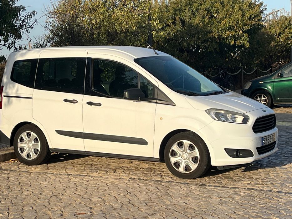 Ford tourneo Courier 1.0 ecoboost 2017 74.000Km 9.250,00