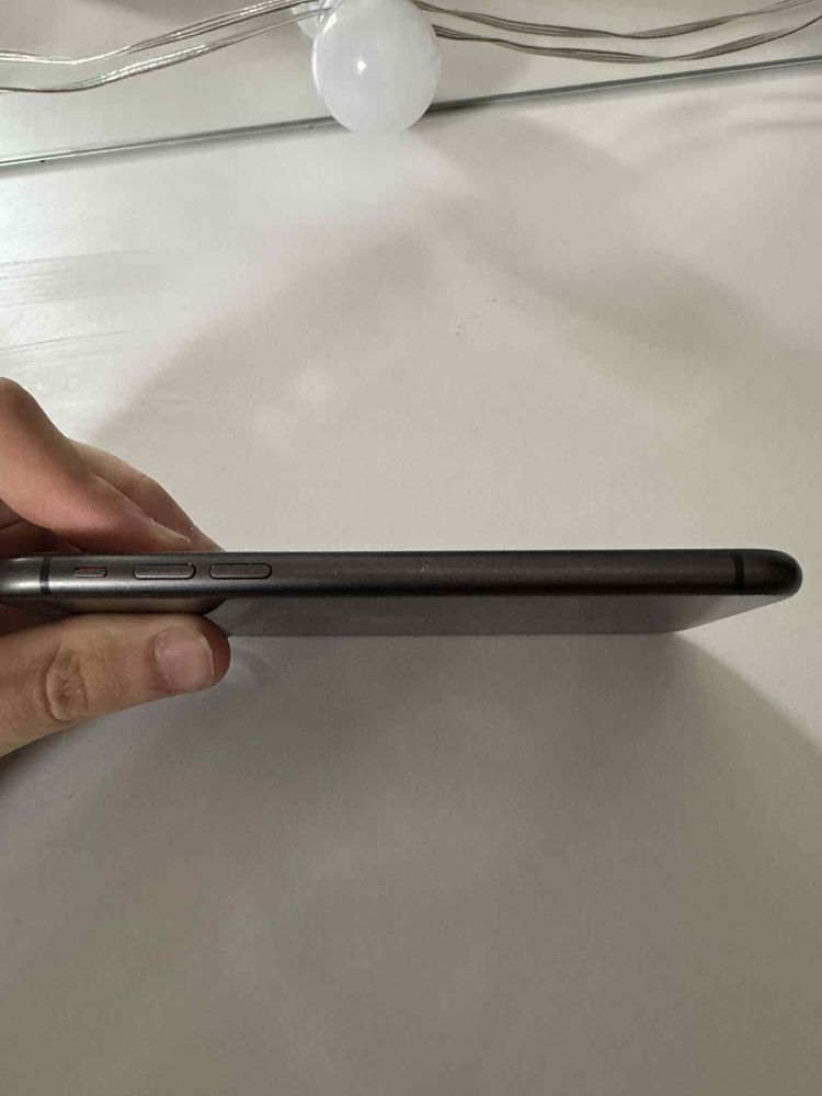 czarny Iphone 11 uzywany