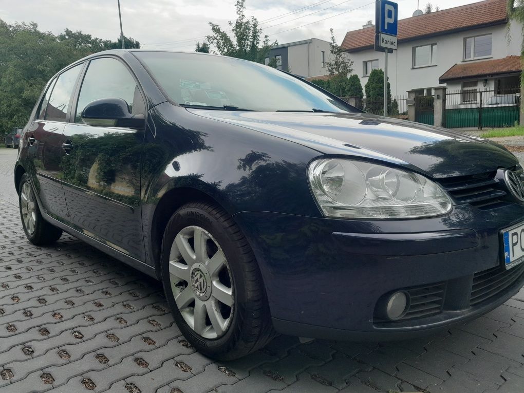 Vw golf V 1.6 mpi. Pilnie