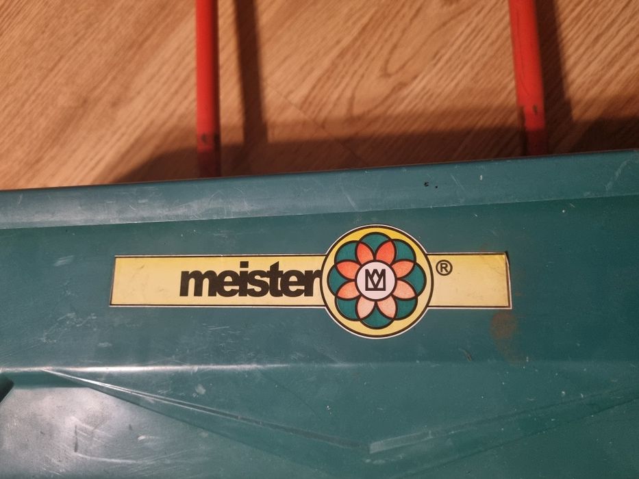 Siewnik do trawy nawozu ogrodowy regulowany Meister