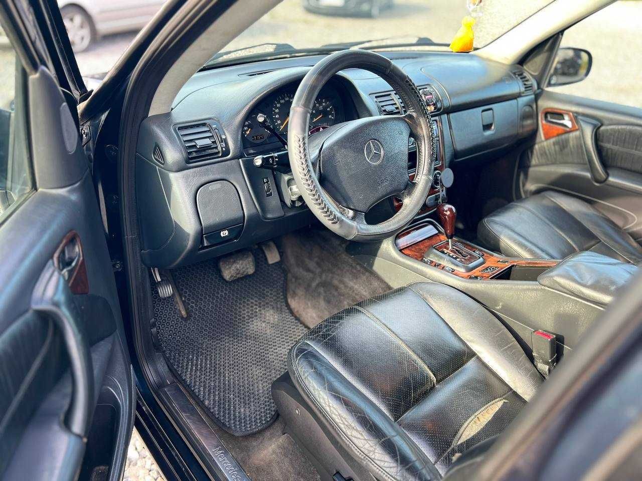 Mercedes-Benz ML 400 CDI 2003 4.0 дизель