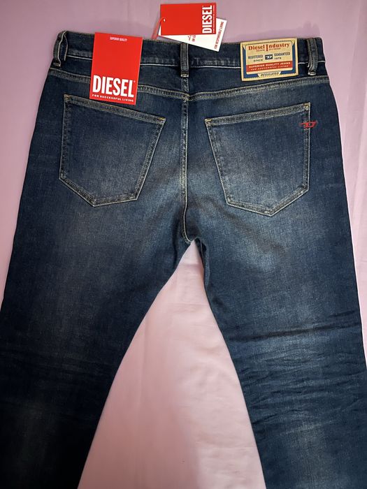 Wyprzedaż spodnie męskie Diesel.