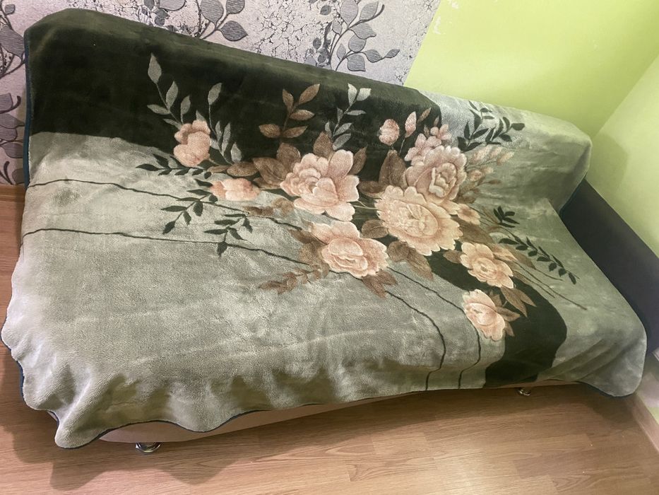 Двоспальне,розкладне ліжко Нова карамель Елегант Мікрофібр,Гарний стан