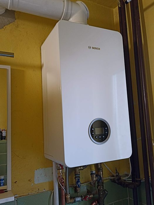 Bosch Condens GC2300 iW 24C dwufunkcyjny kocioł gazowy z montażem