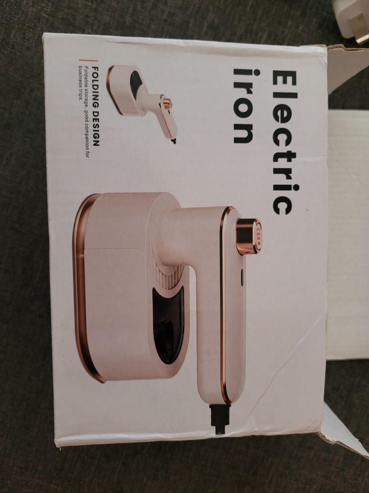 Elektryczne mini żelazko parowe