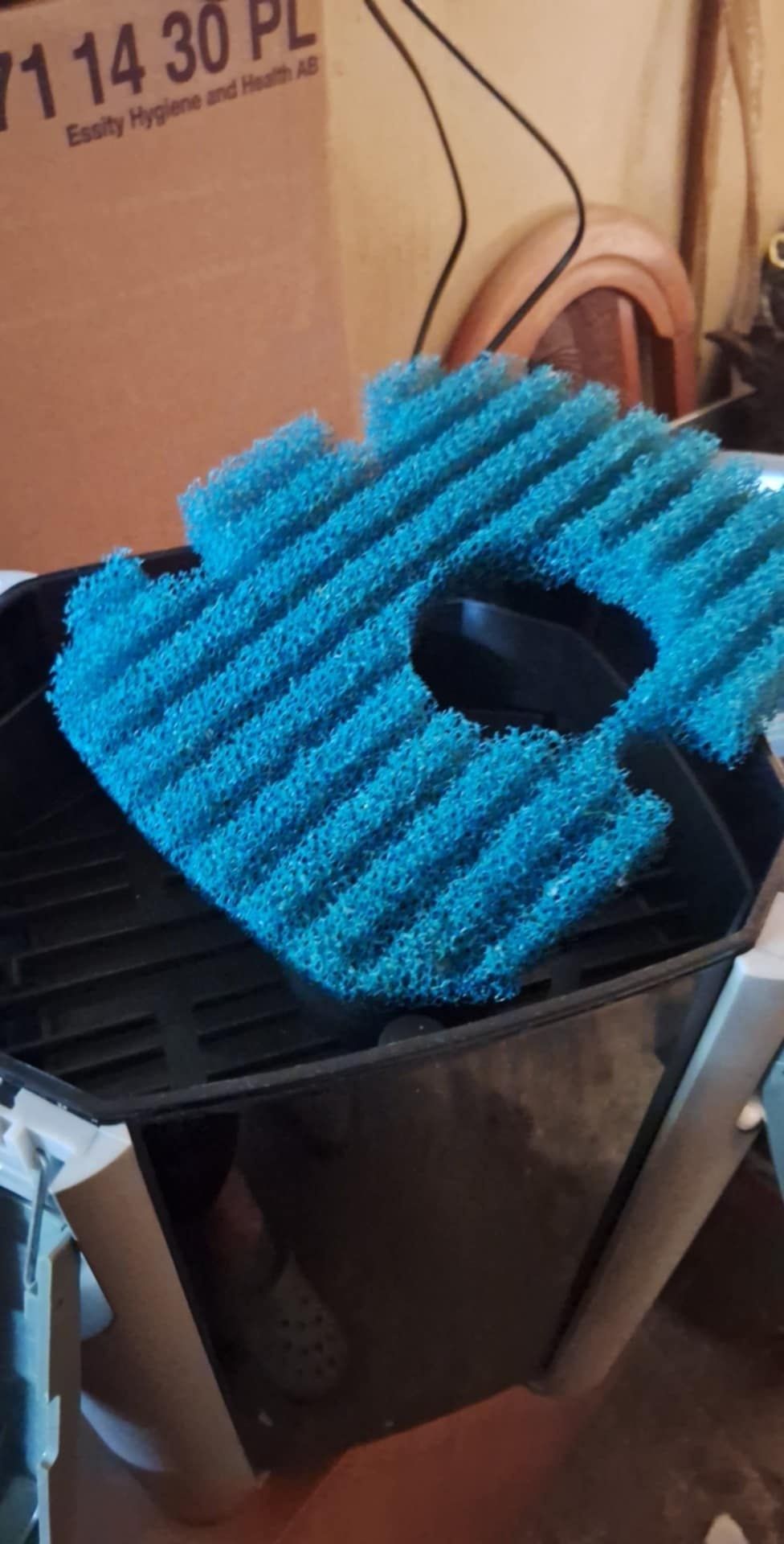Używany Filtr zewnętrzny JBL e1501 z ulepszony koszem górnym. Stan db+